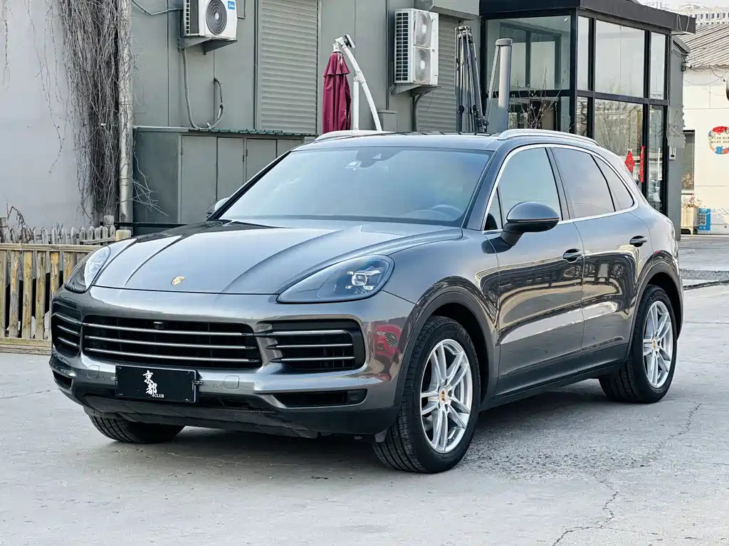 Porsche Cayenne 2020 — фото 1