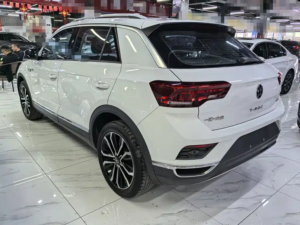 Volkswagen T-Roc 2021 — фото 4
