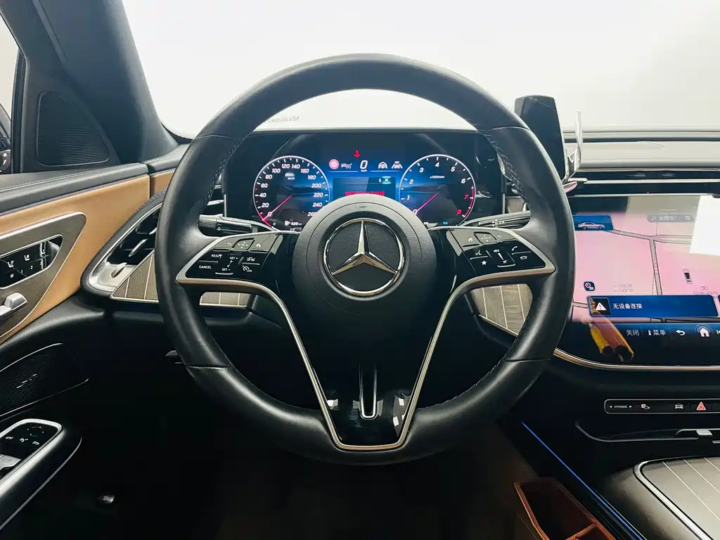 Mercedes-Benz E-Class 2024 — фото 16