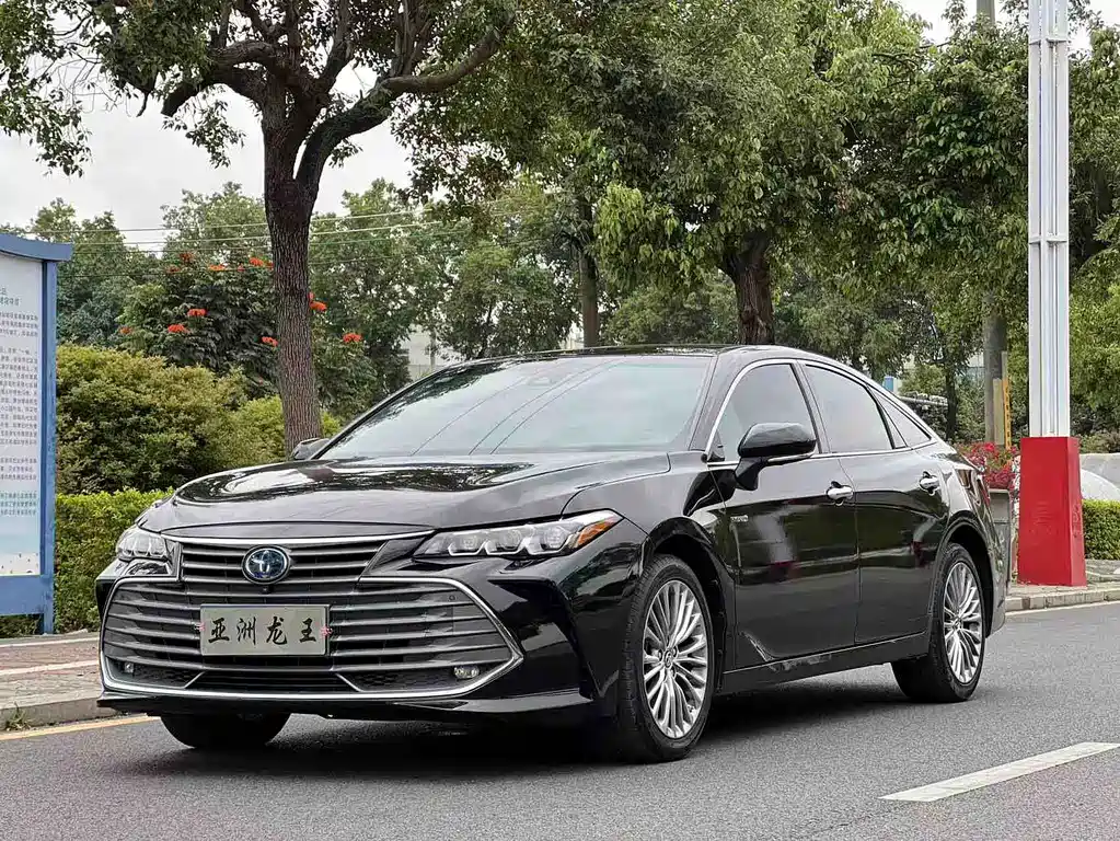 Toyota Avalon 2019 — фото 1