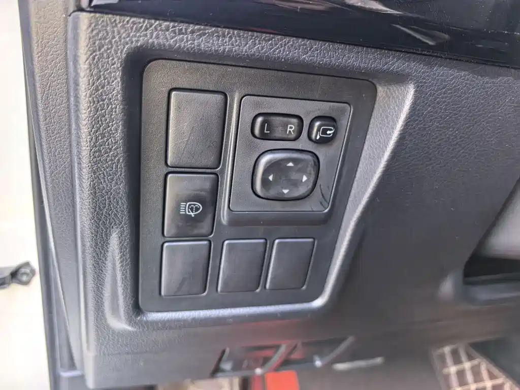 Toyota Prado 2016 — фото 10