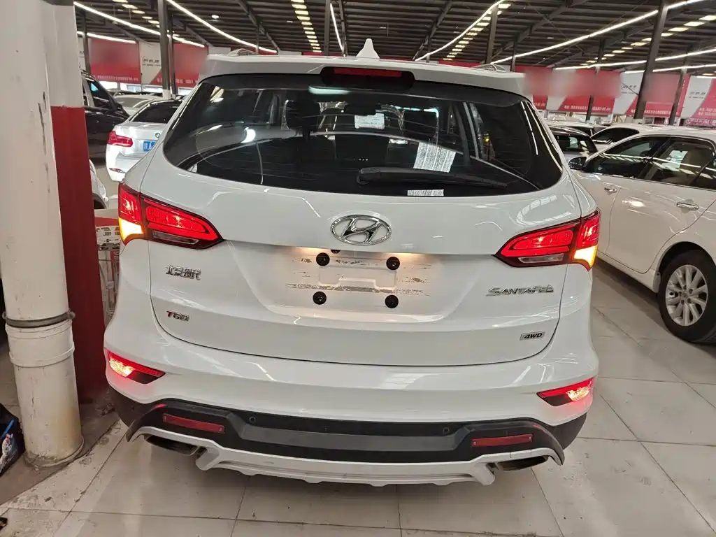 Hyundai Santa Fe 2017