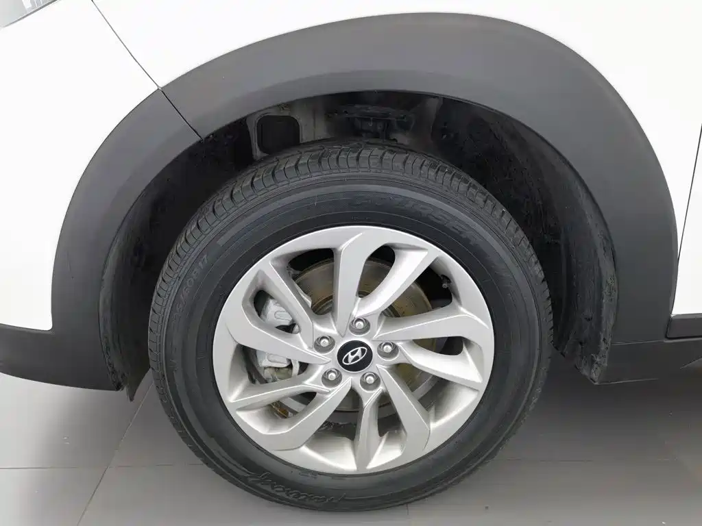 Hyundai Tucson 2018 — фото 17