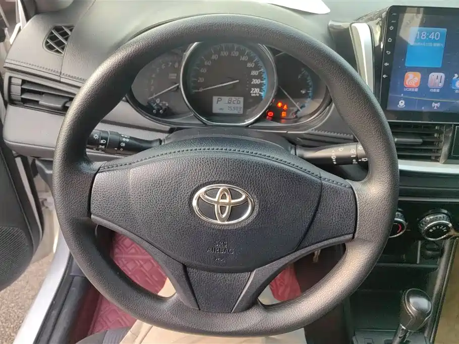 Toyota Yaris L 2017 — фото 15
