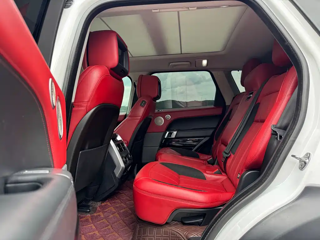 Land Rover Sport 2020 — фото 16