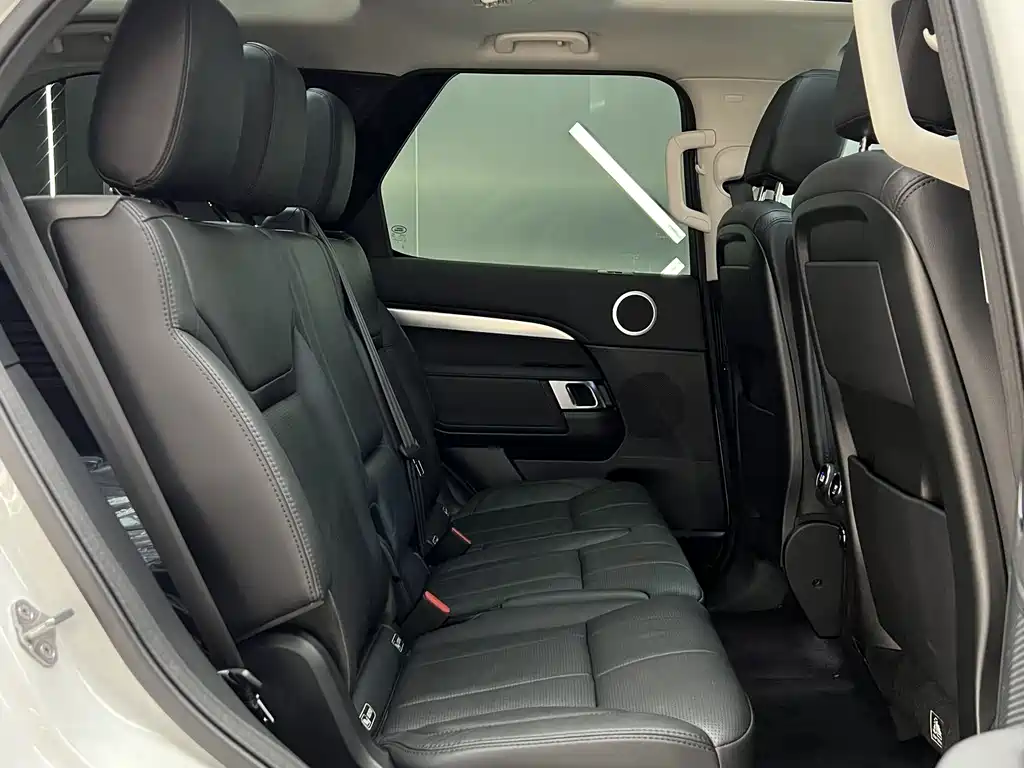 Land Rover Discovery 2020 — фото 15