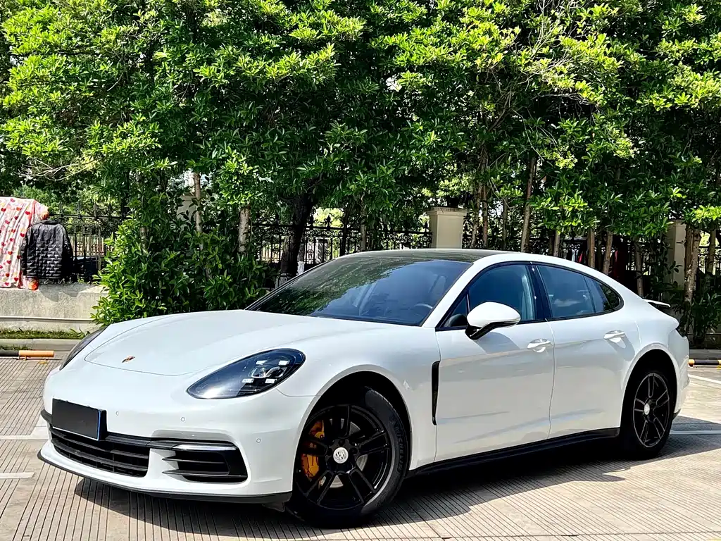 Porsche Panamera 2019