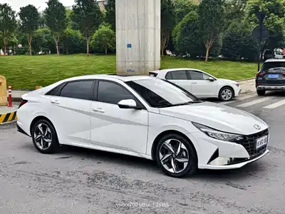 Hyundai Elantra 2022