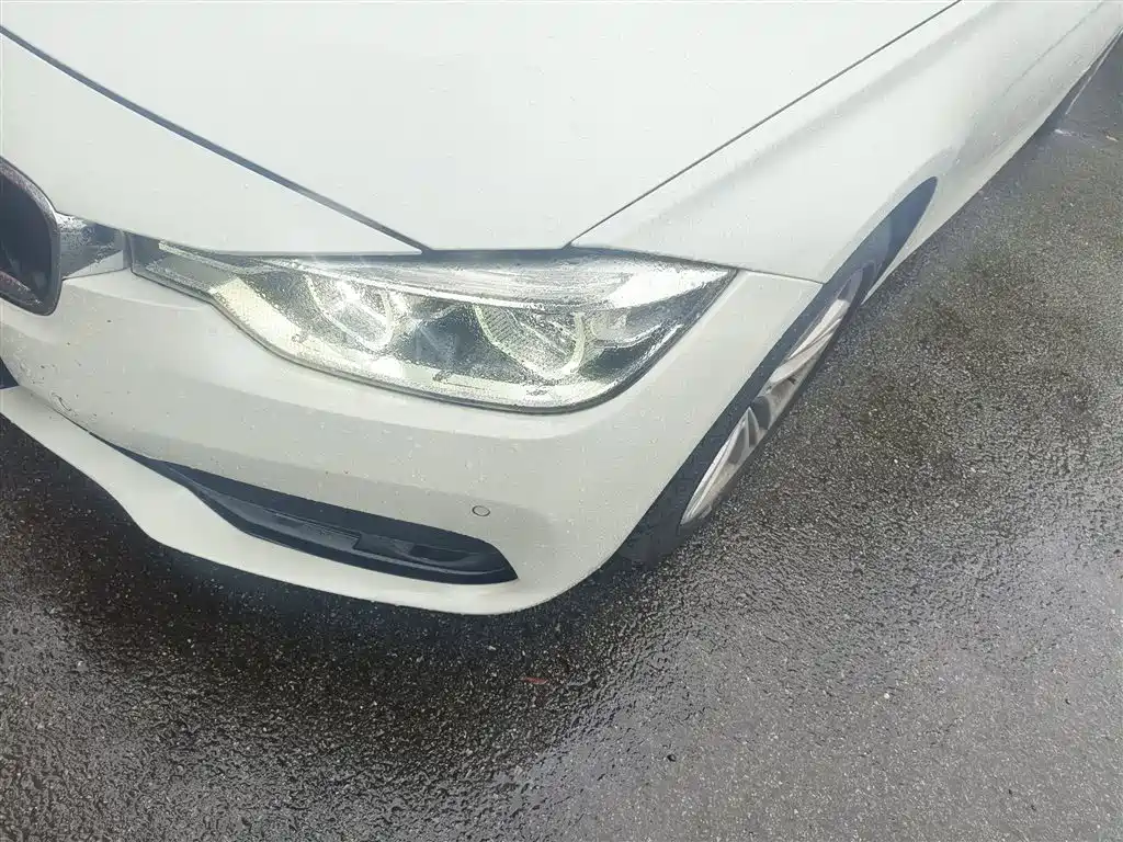 BMW 3 Series 2016 — фото 18