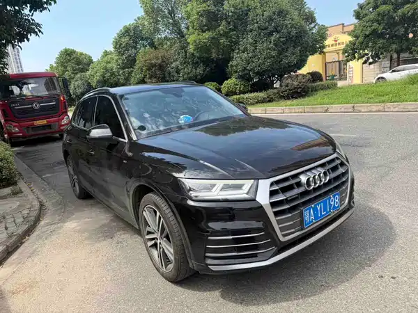 Audi Q5L 2021