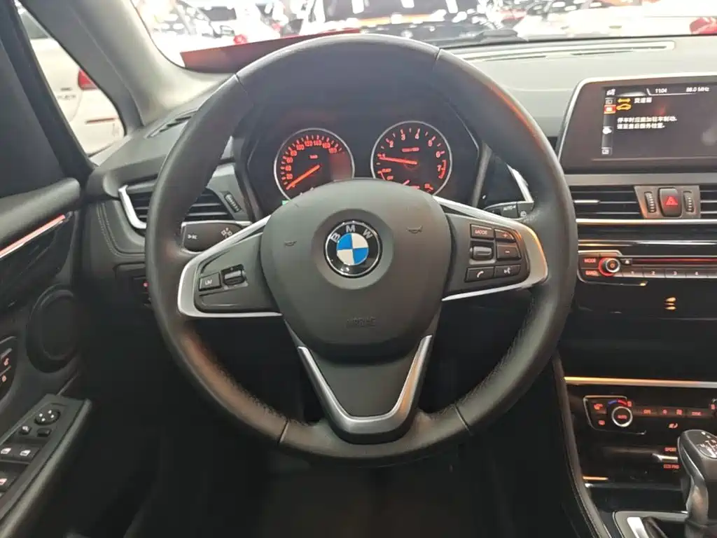 BMW 2 Series Station Wagon 2016 — фото 11