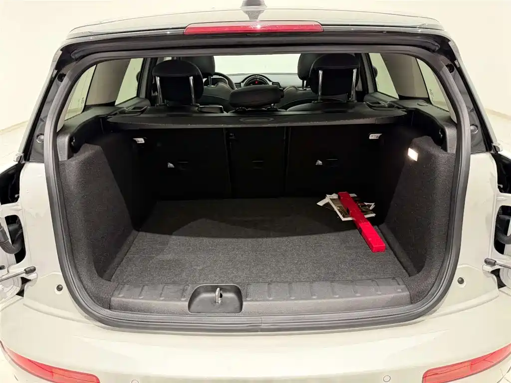 MINI Clubman 2023 — фото 14