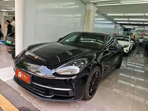 Porsche Panamera 2020