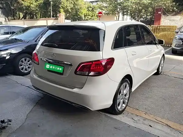 Mercedes-Benz B-Class 2015