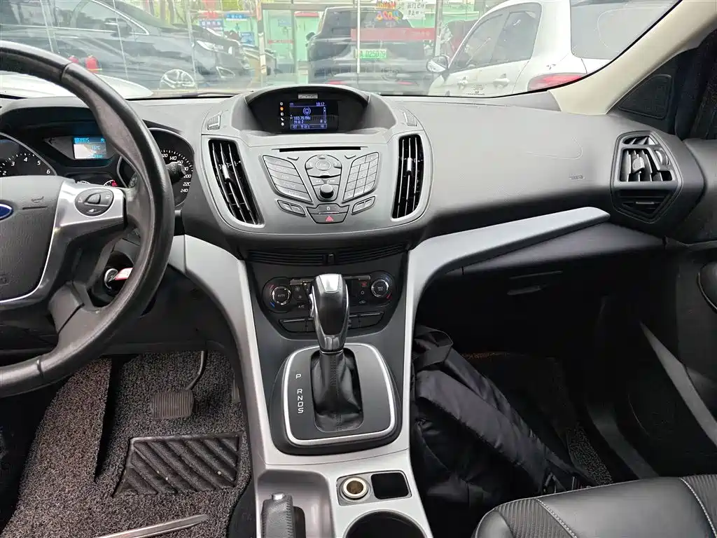 Ford Kuga 2015 — фото 8