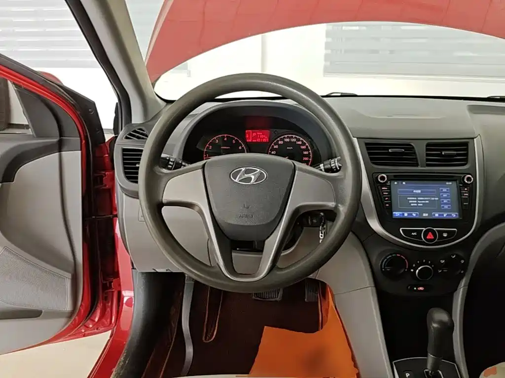 Hyundai Accent 2016 — фото 11