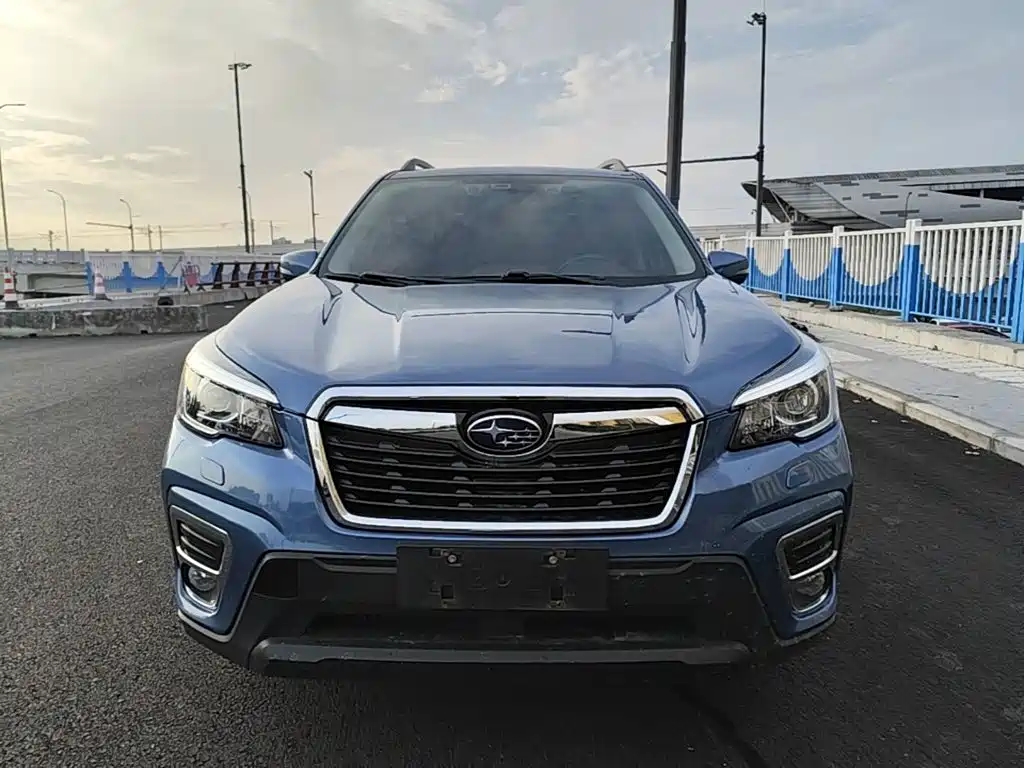 Subaru Forester 2018 — фото 3