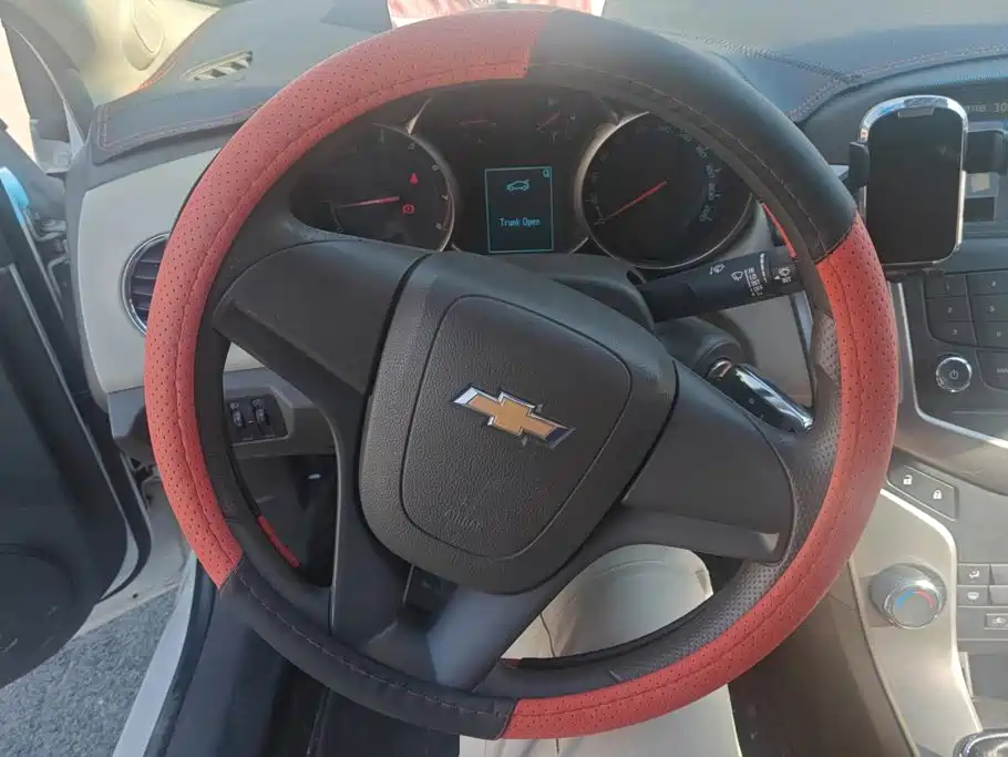 Chevrolet Cruze 2015 — фото 15