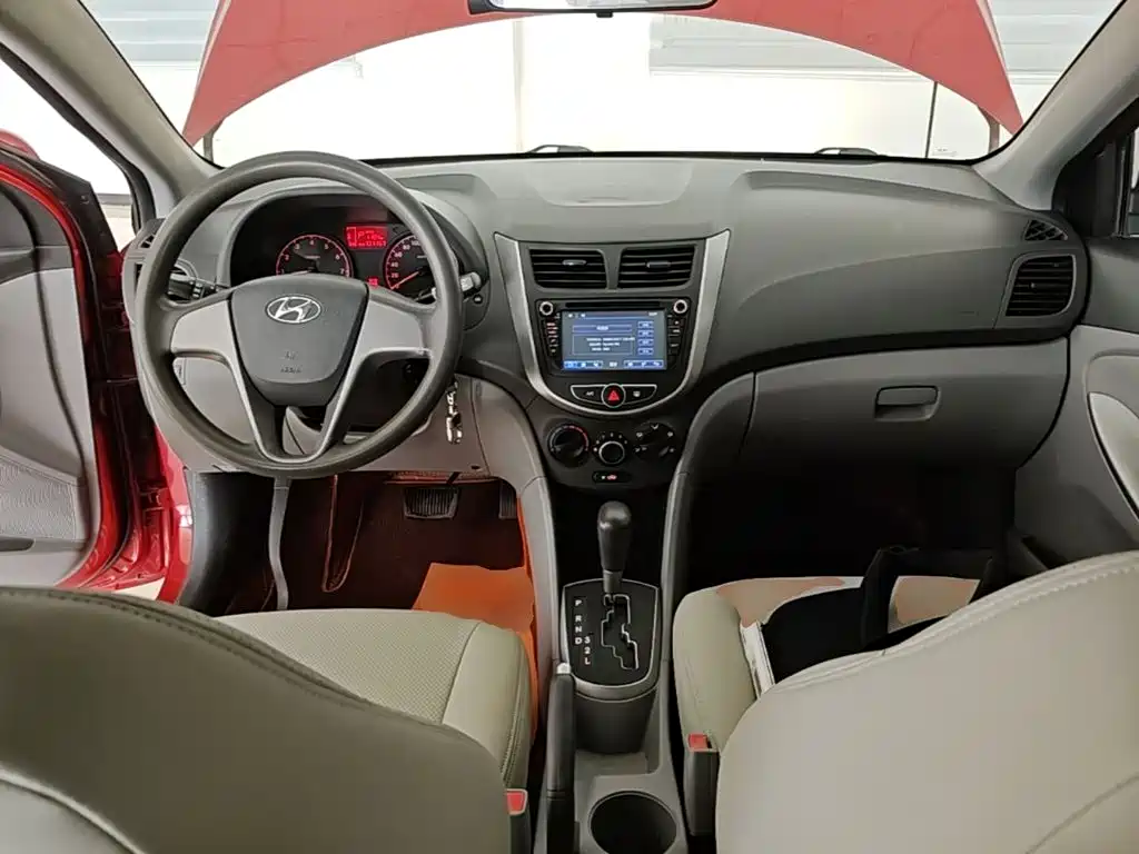 Hyundai Accent 2016 — фото 10