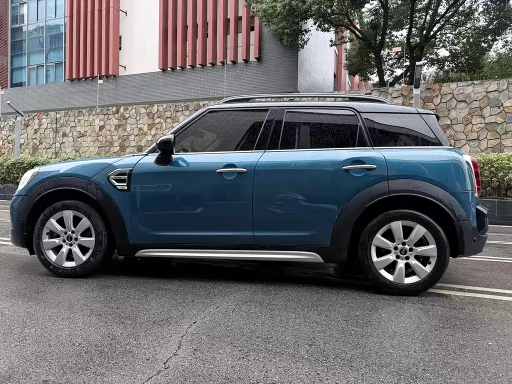 MINI Countryman 2019 — фото 15