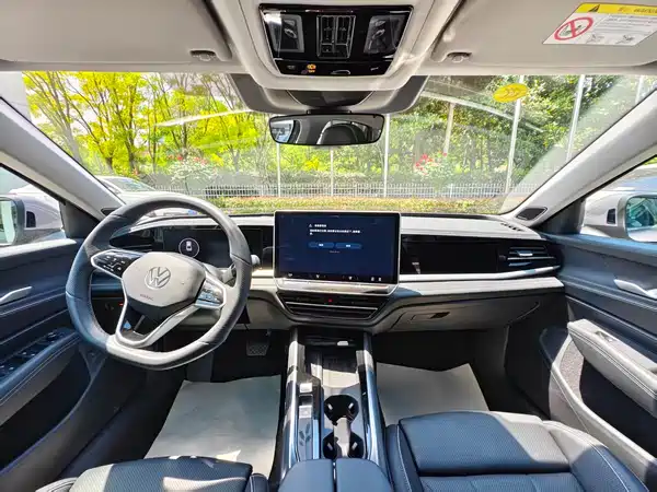 Volkswagen Passat 2025