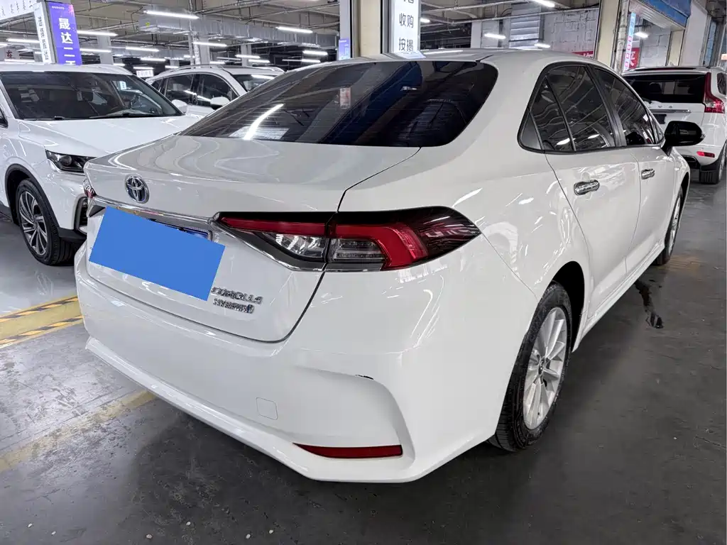Toyota Corolla 2020 — фото 19