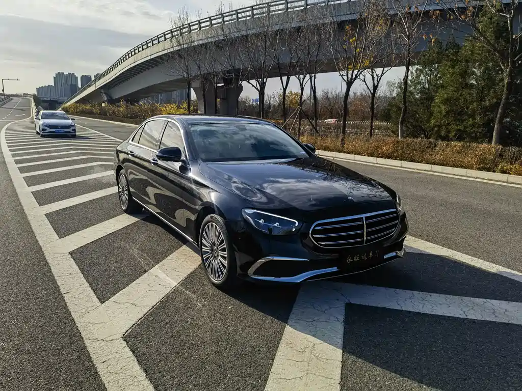 Mercedes-Benz E-Class 2022 — фото 3
