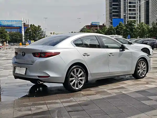 Mazda 3 Axela 2019
