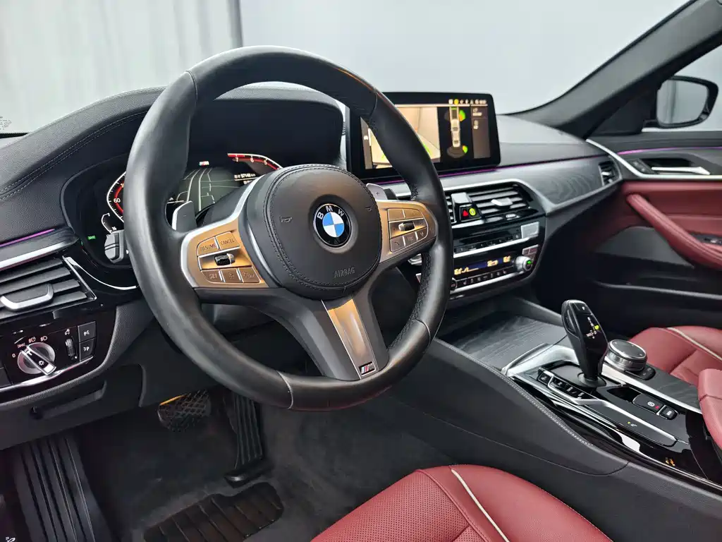 BMW 5 Series 2023 — фото 12