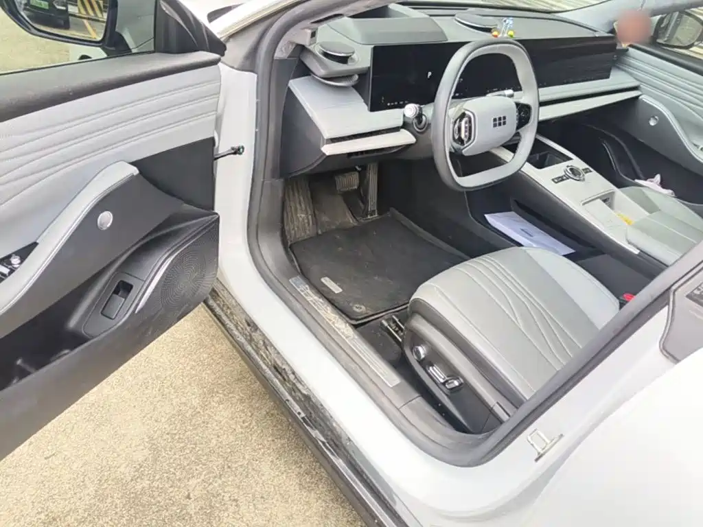 Geely Galaxy E8 2024 — фото 16