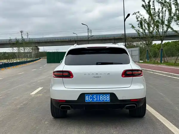 Porsche Macan 2014