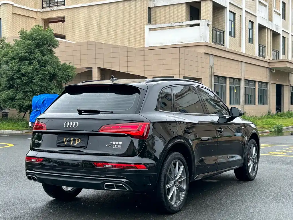 Audi Q5L 2025 — фото 4