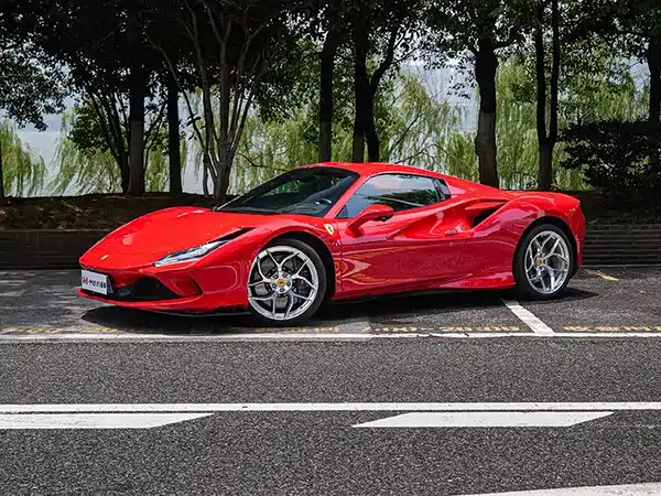 Ferrari F8 2022