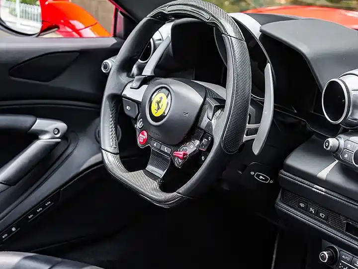 Ferrari F8 2022 — фото 12
