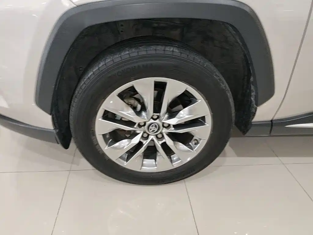 Toyota Wildlander 2023 — фото 23