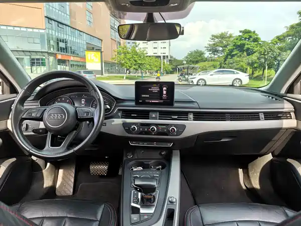 Audi A4L 2018