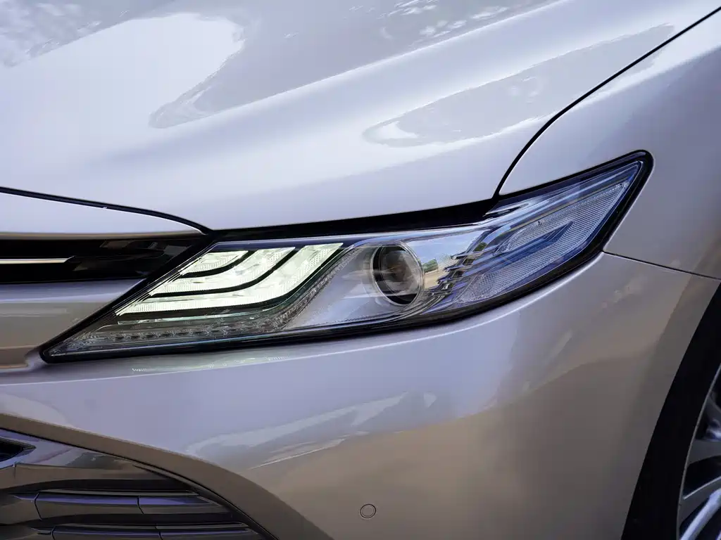 Toyota Camry 2020 — фото 8