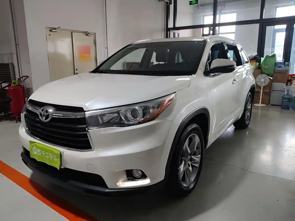 Toyota Highlander 2017 — фото 2