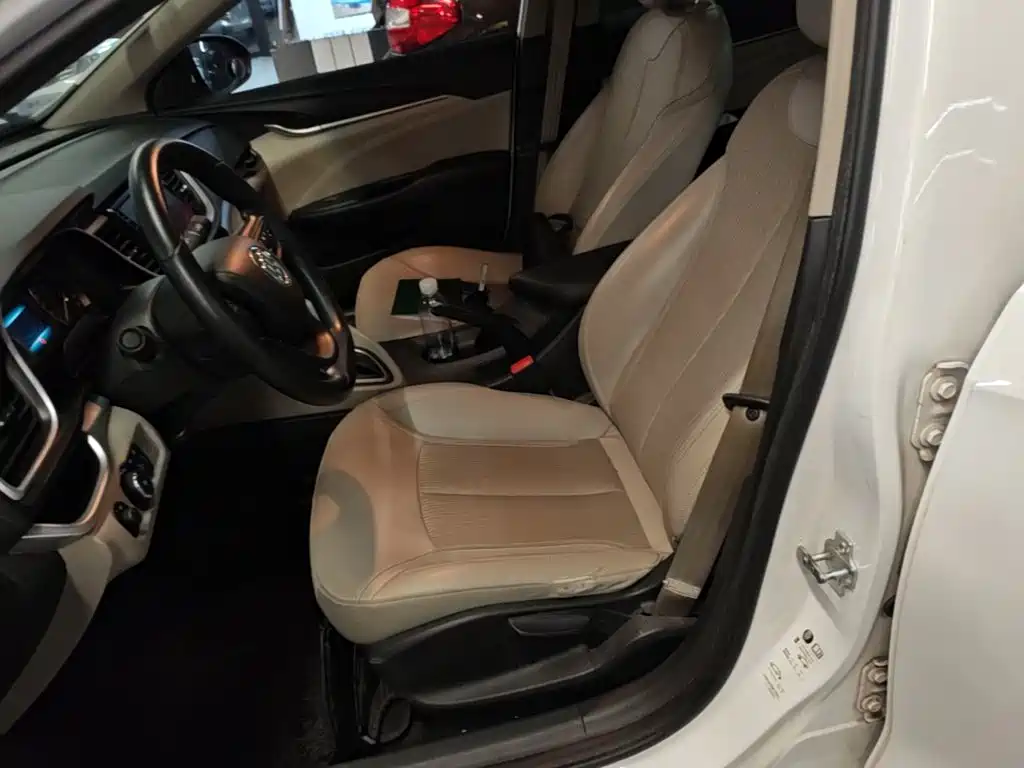 Buick Excelle GT 2016 — фото 15