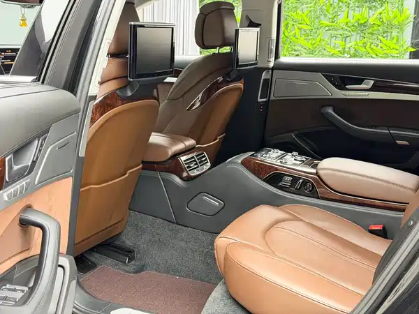 Audi A8 2013