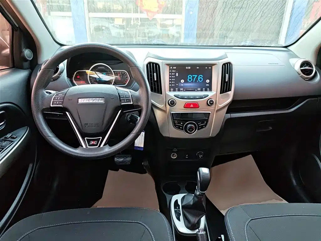 Haval H1 2017 — фото 6
