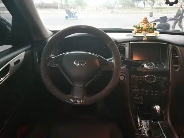 Infiniti QX50 2015