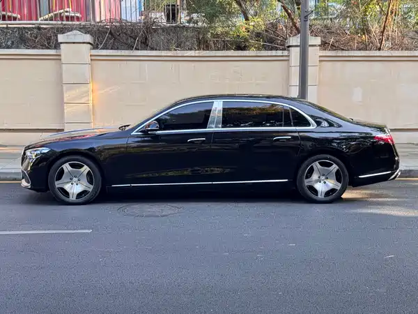 Mercedes-Benz Maybach S-Class 2023