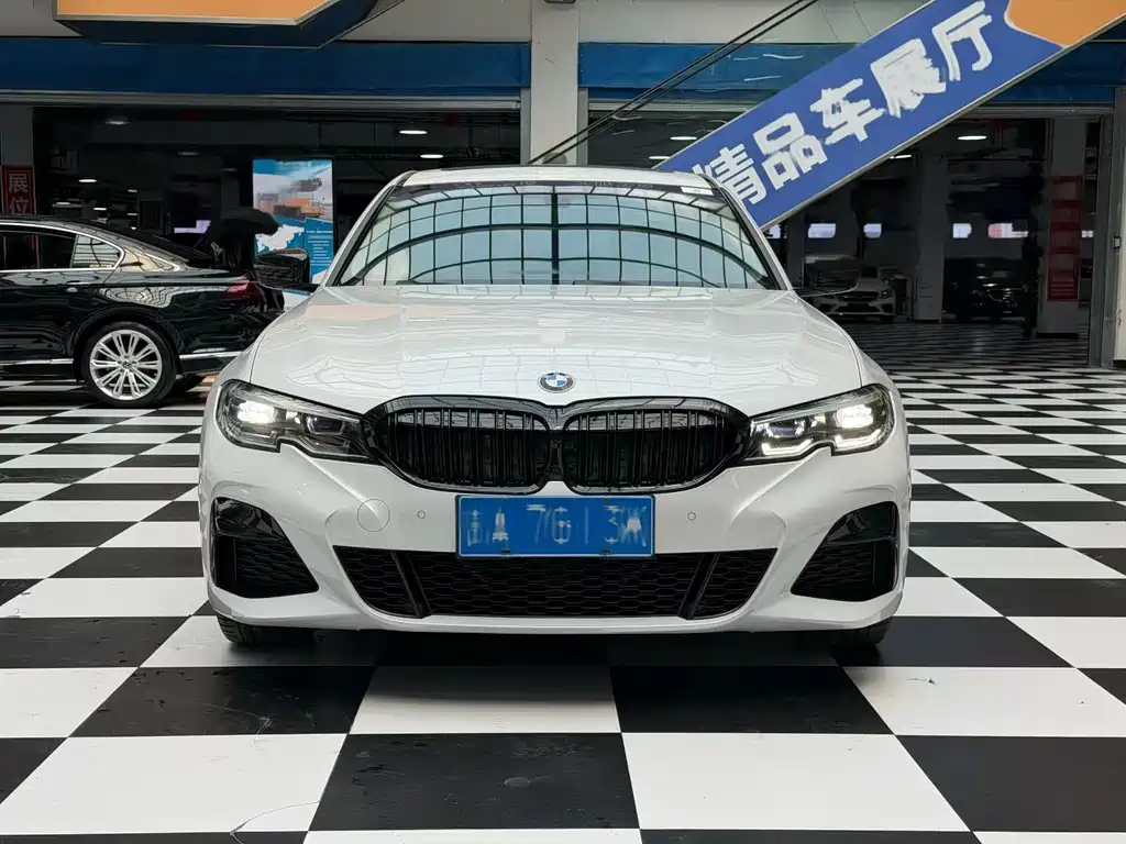 BMW 3 Series 2021