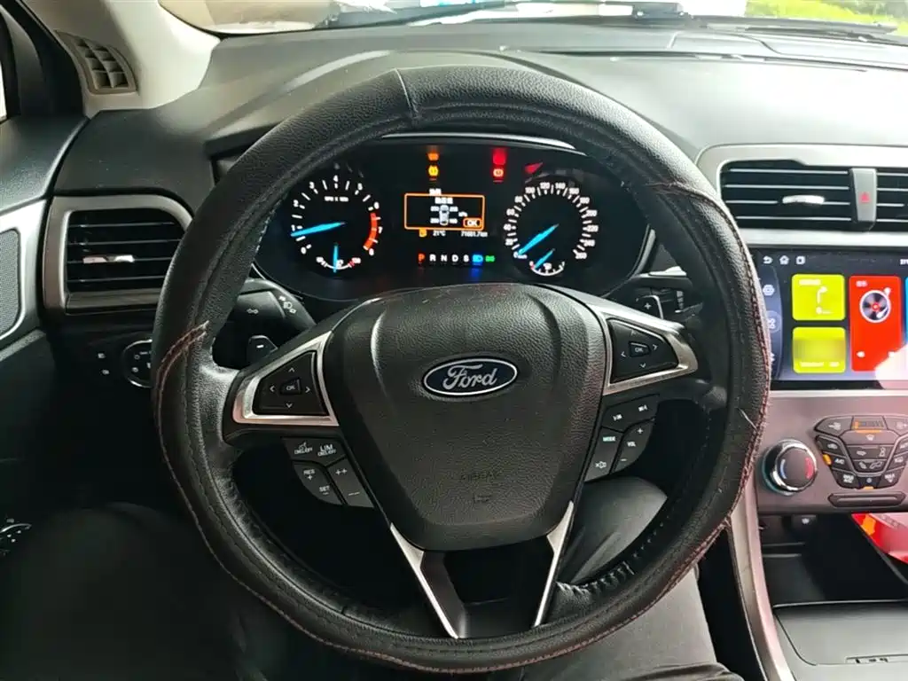 Ford Mondeo 2019 — фото 11