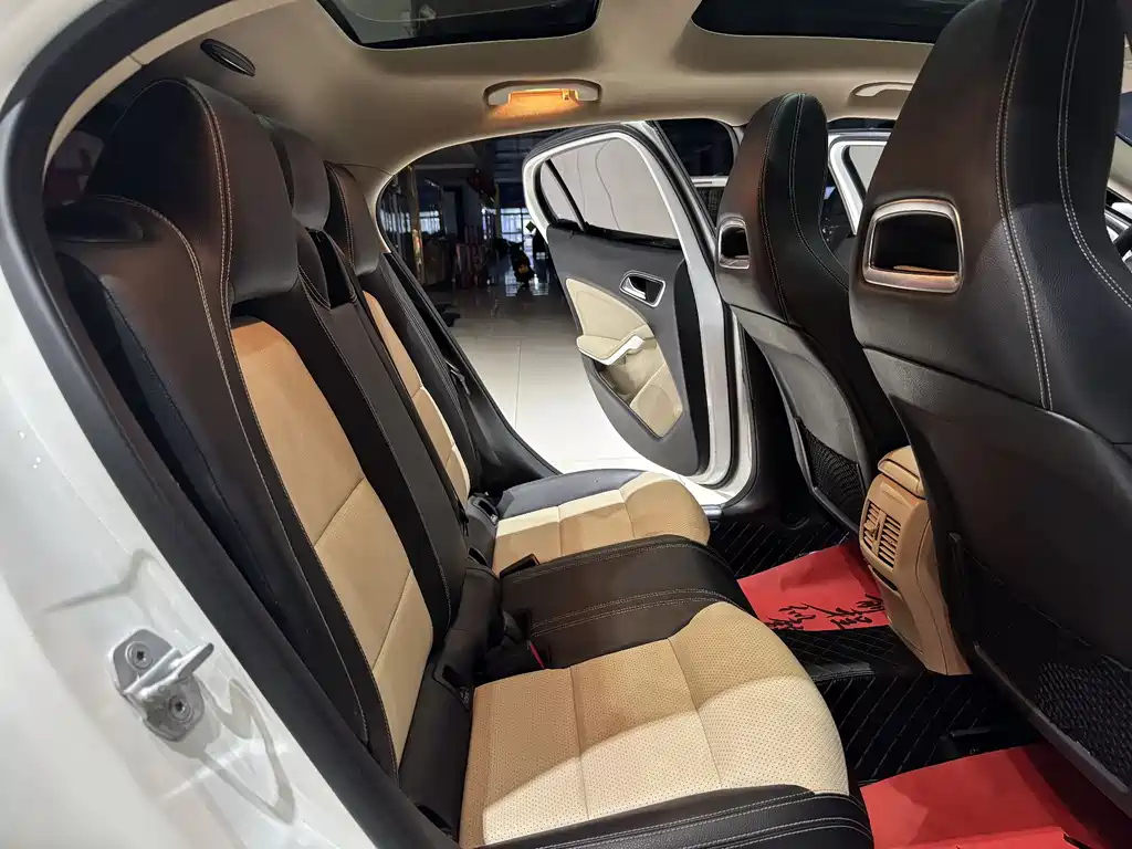 Mercedes-Benz GLA 2018 — фото 4