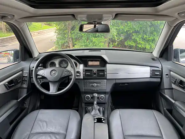 Mercedes-Benz GLK-Class 2011