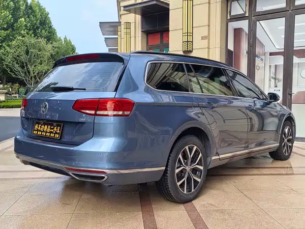 Volkswagen Viloran 2017
