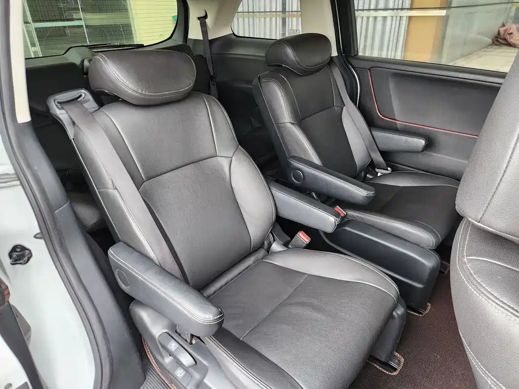 Honda Elysion 2018 — фото 10