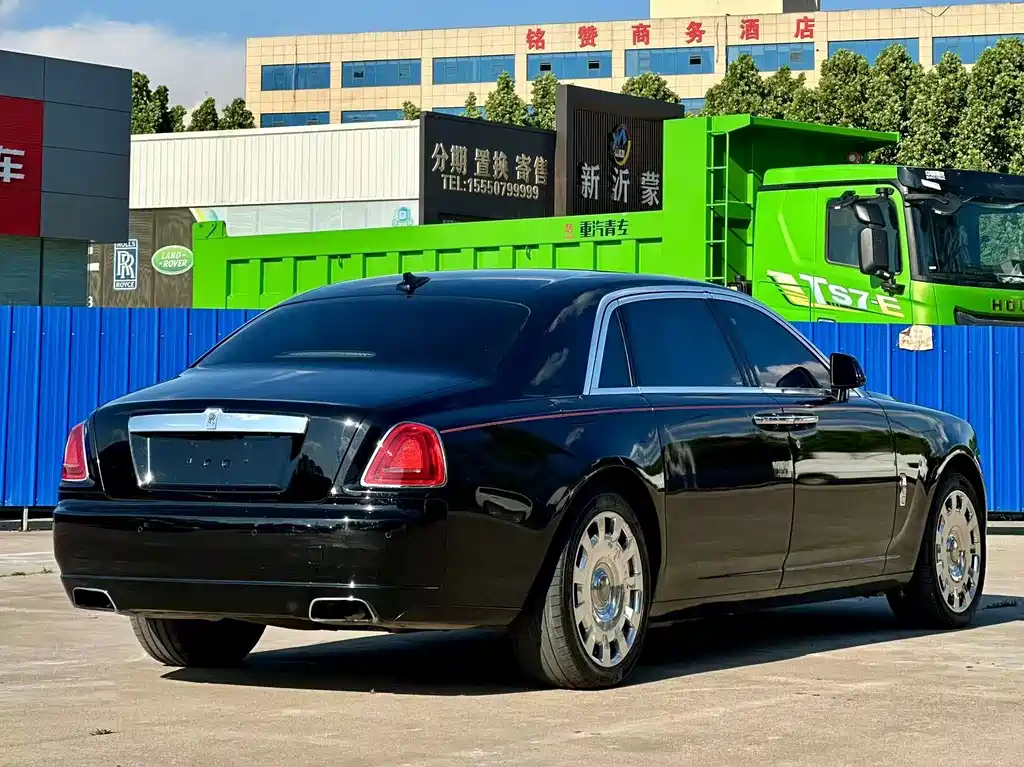 Rolls-Royce Ghost 2013 — фото 10